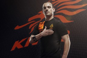 开云体育中国官方网站-国家队替补轮换体系构建失败，轮换阵容和替补阵容区别