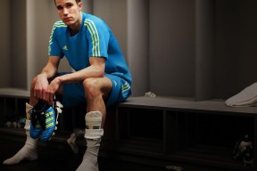 开云官网首页-全国青少年网球冬训营开营百名学员参与，2021青少年网球比赛报名